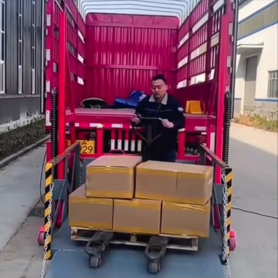 手動電動液壓叉車 靈活高效的現(xiàn)代裝卸搬運(yùn)解決方案